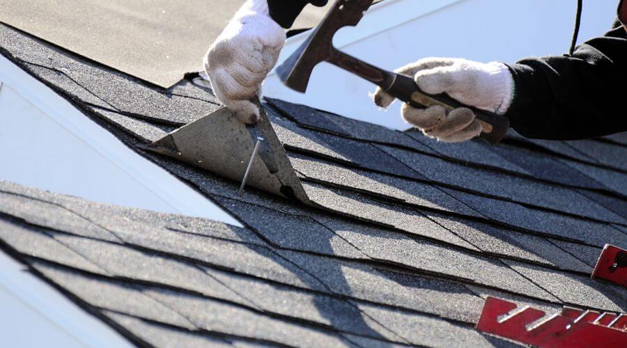 Professional gutter cleaning in Dante, SD